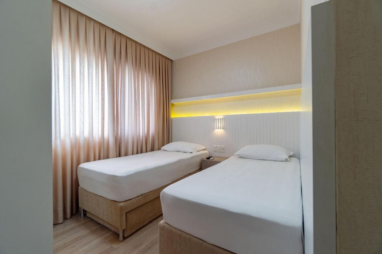 Varandas Do Atlantico - Apartamento Impecavel Em Condo Pe Na Areia Bombinhas Exteriör bild